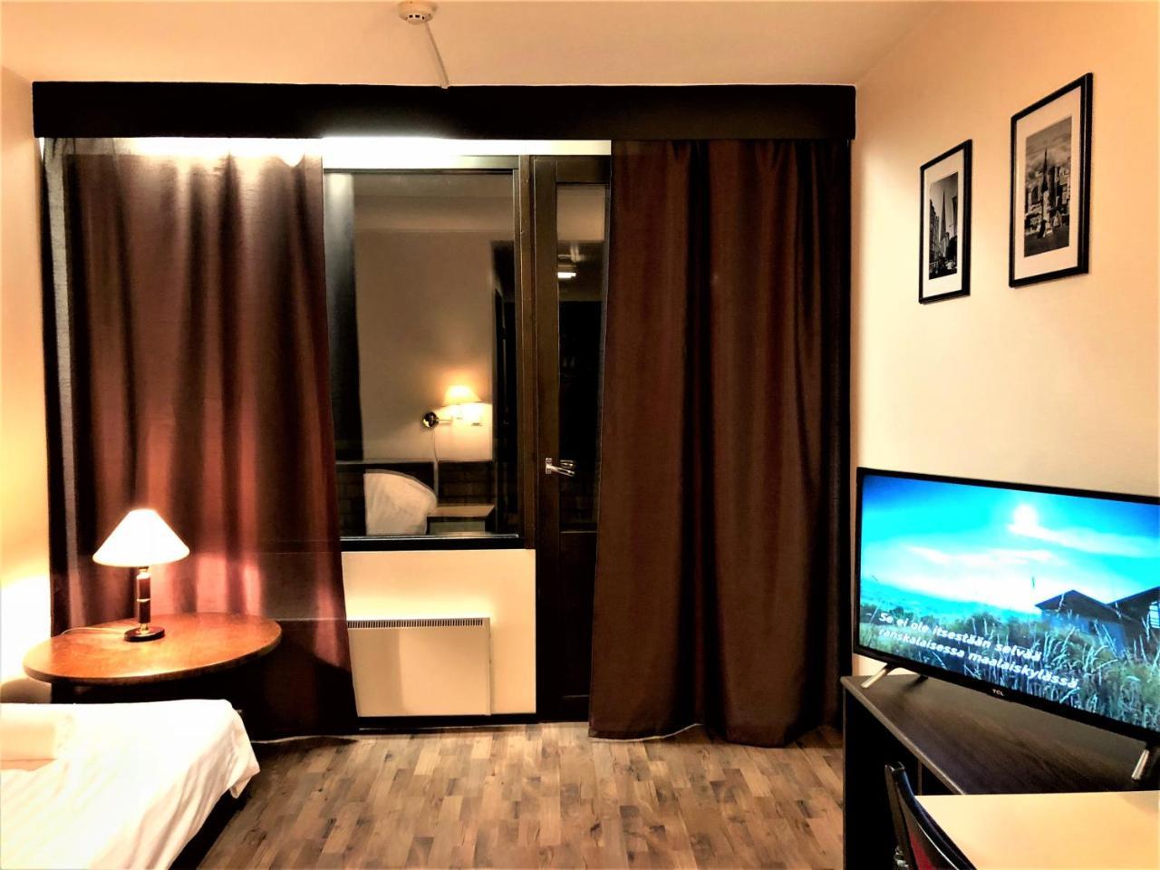 Hotelli Leikari コトカ エクステリア 写真