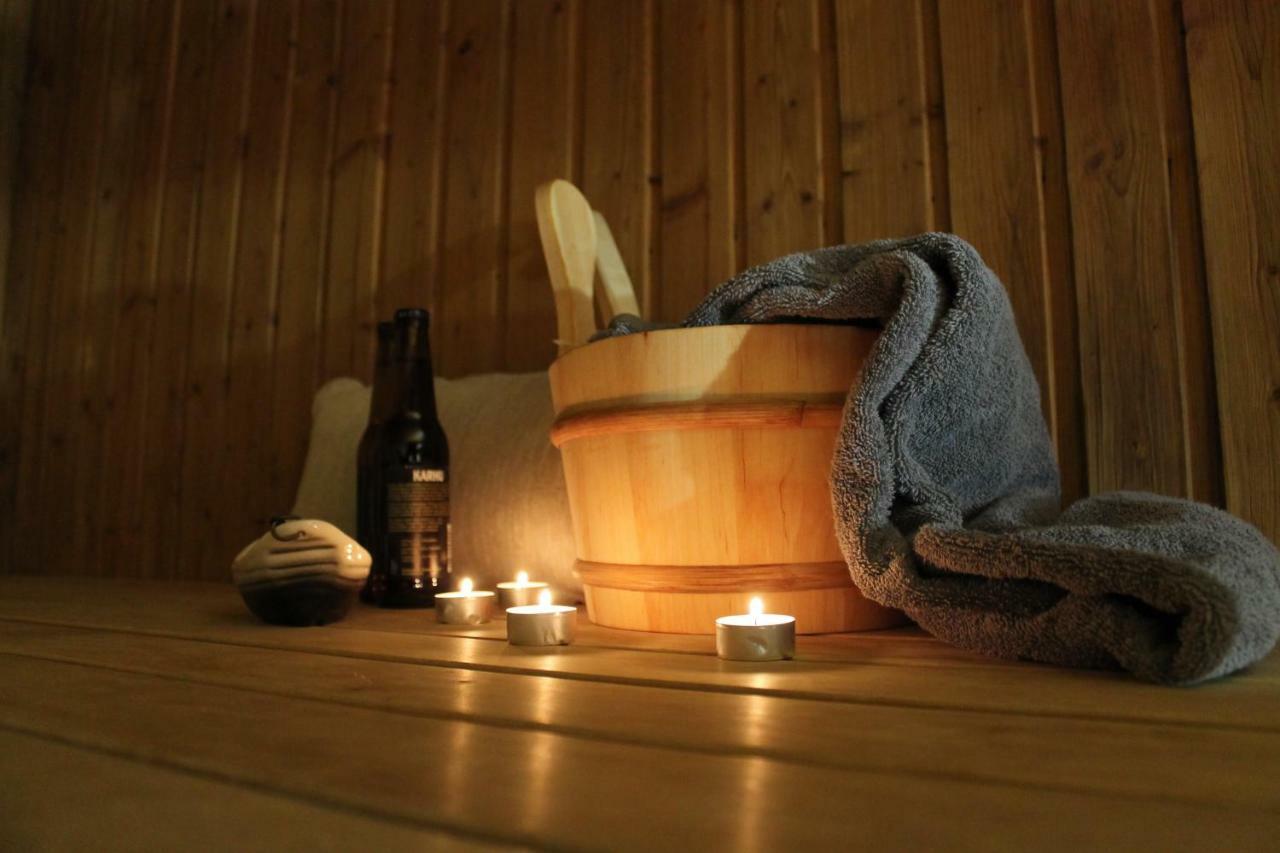 Hotelli Leikari コトカ エクステリア 写真